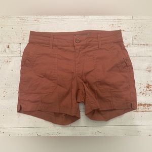 PRANA SHORTS SIZE 6 IN EUC